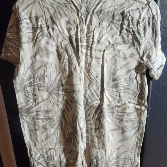 Pink Victoria's Secret Tee - Picture 2 of 3